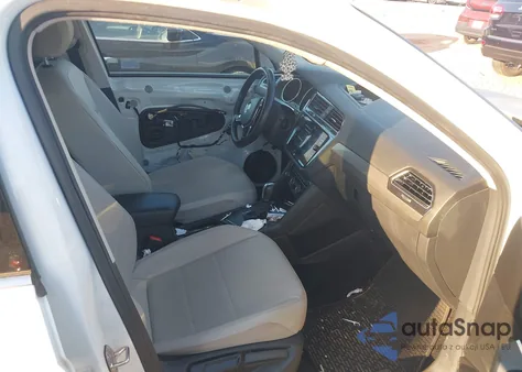 2019 Volkswagen Tiguan 2.0T Se/2.0T Sel/2.0T Sel R-Line/2.0T Sel R-Line Black z USA, uszkodzony, nr VIN 3VV3B7AX6KM048583